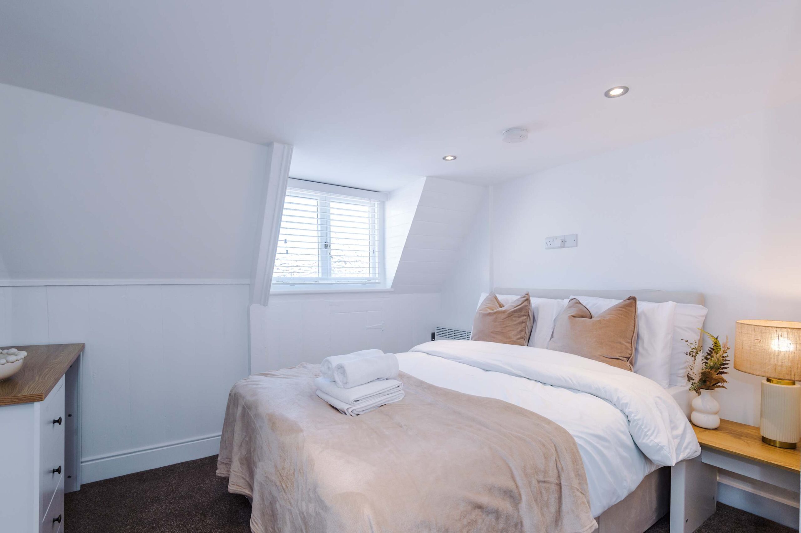 Parliament St Apt 4 - Sleeps 4 - Central Hull | Nestia Stays